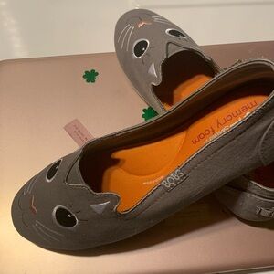 Cute kitty shoes